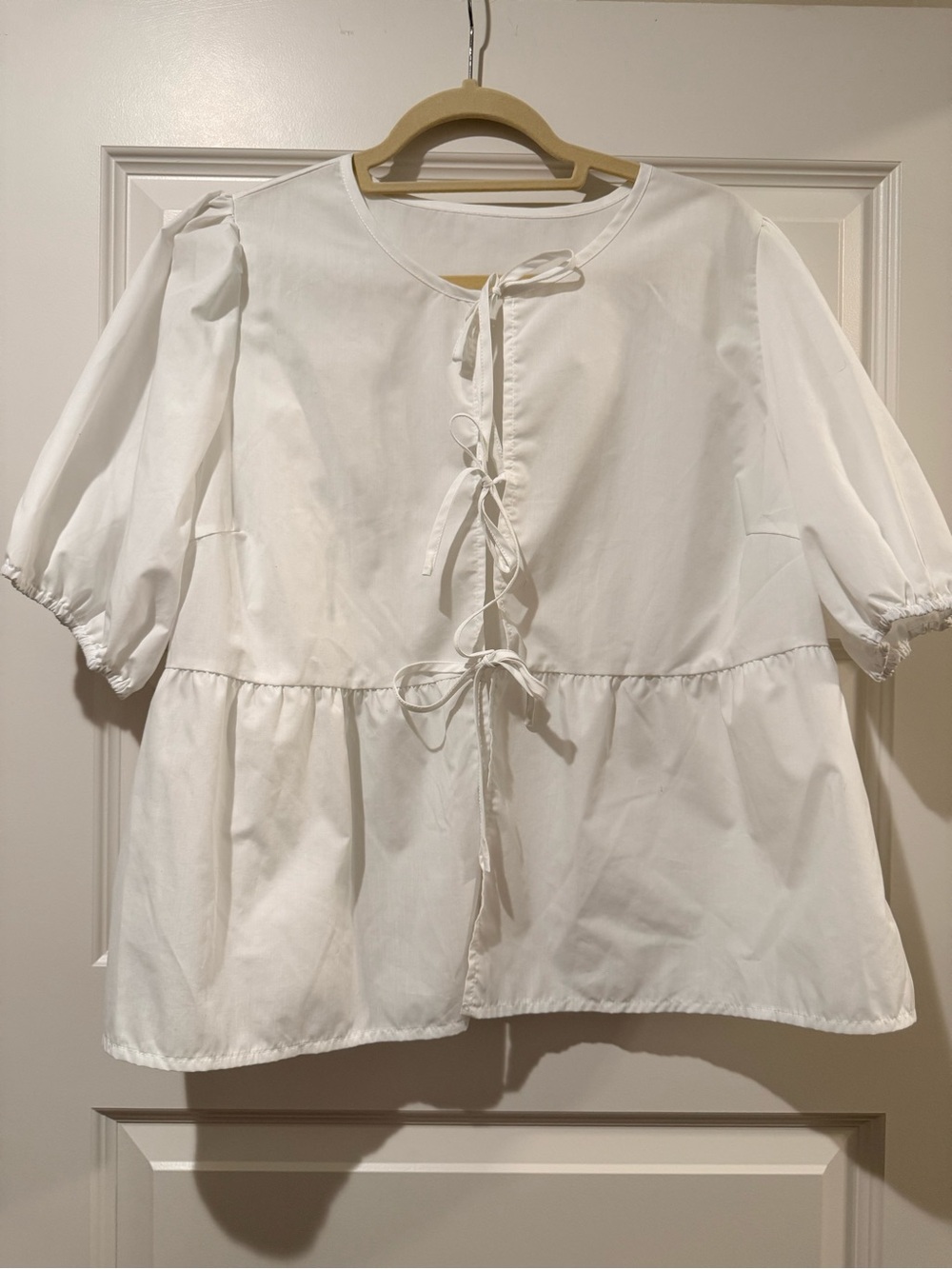 SHEIN White Tie-Front Peplum Blouse with Puff Sleeves